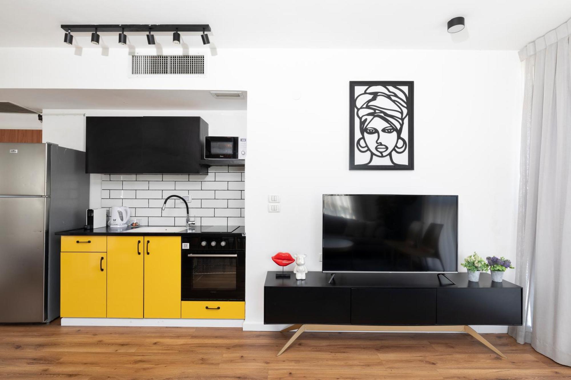 The Arlozorov Residence - By Localz Group Тел Авив Екстериор снимка